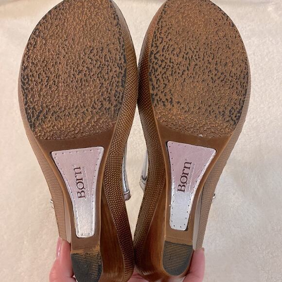 Born Silver Metallic Strappy Leather Sandals Size 8 - Picture 4 of 12